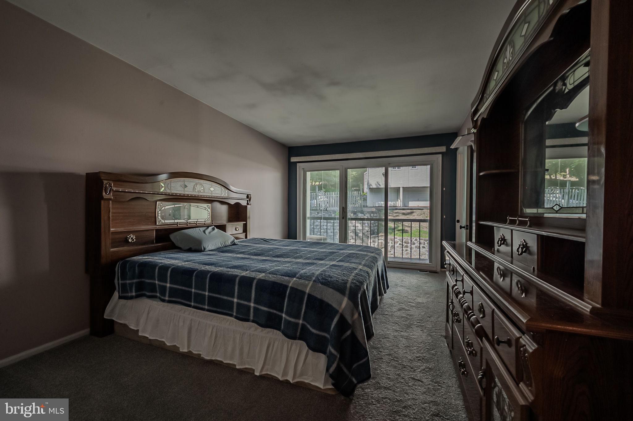 163 E Kenilworth Cir