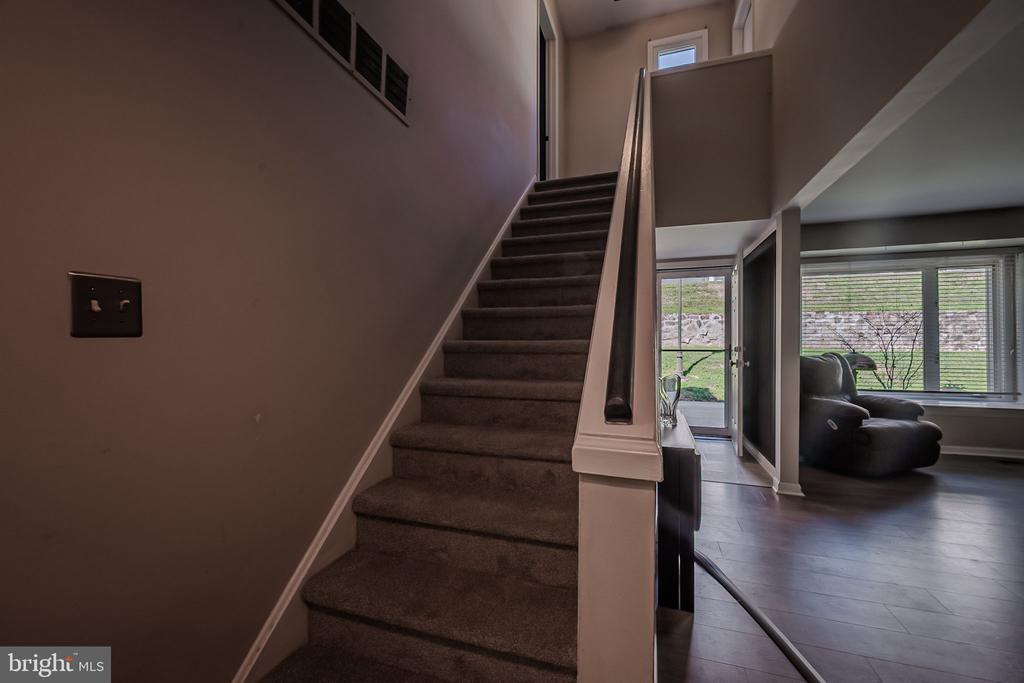 163 E Kenilworth Cir