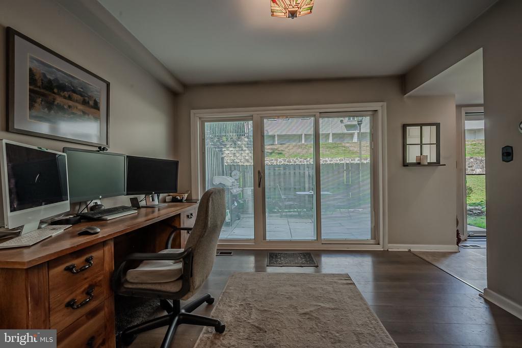 163 E Kenilworth Cir