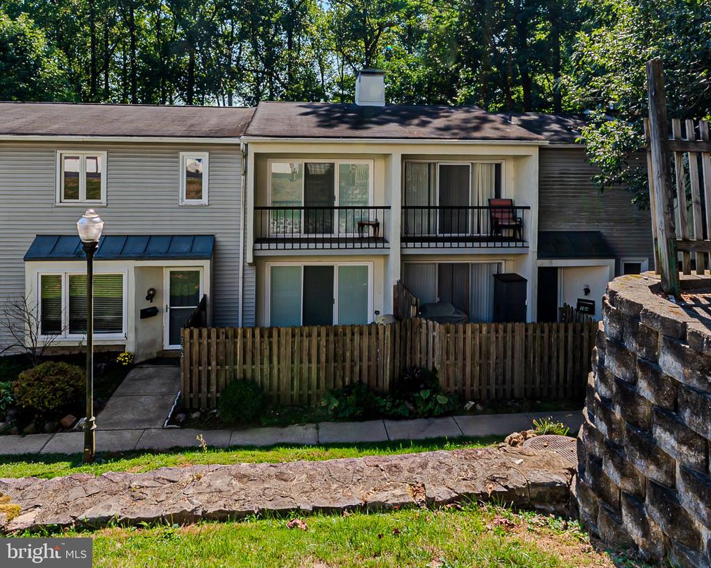 163 E Kenilworth Cir