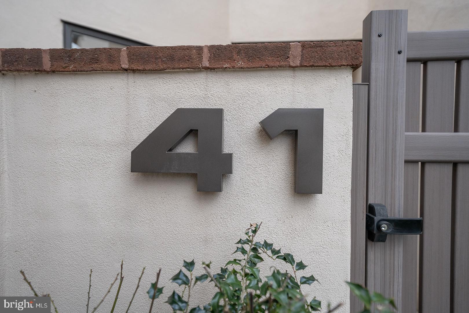 138 Montrose Ave ##41