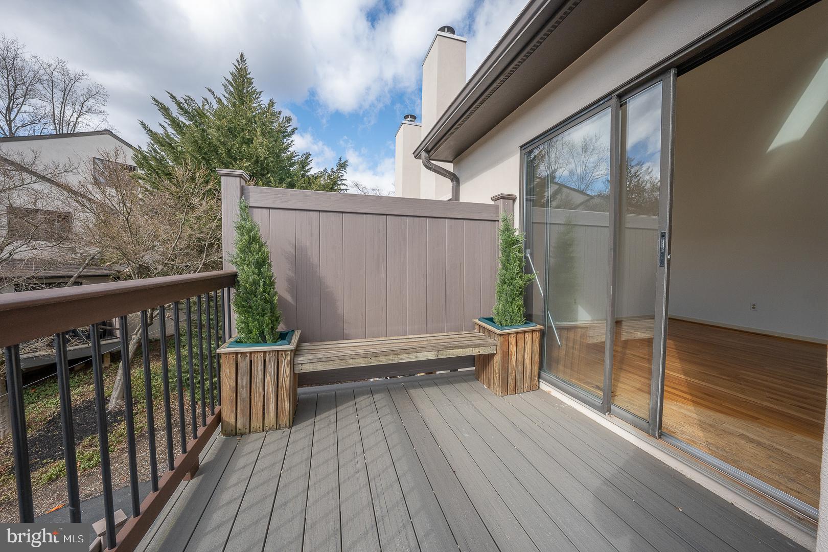 138 Montrose Ave ##41