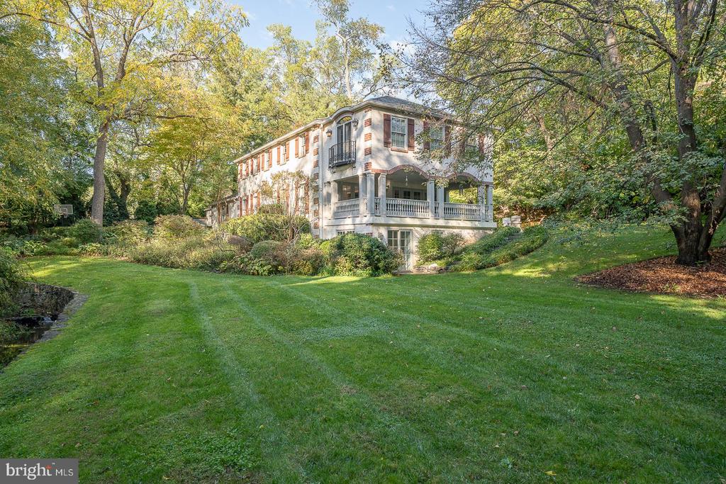 318 Chamounix Rd