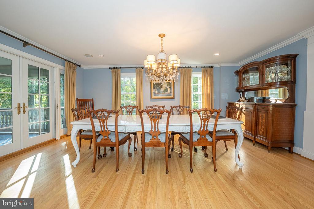 318 Chamounix Rd