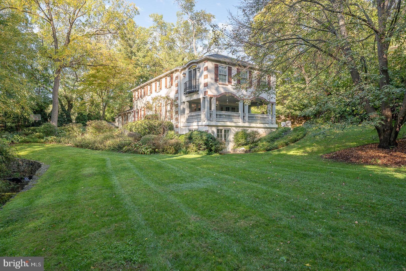 318 Chamounix Rd