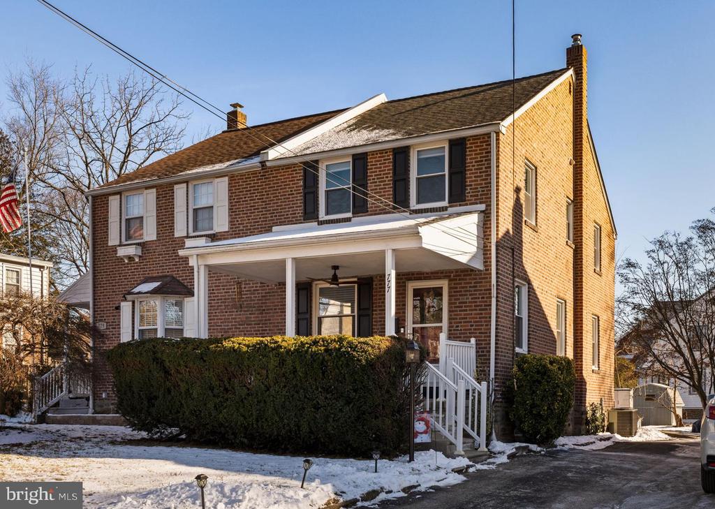 777 Clifford Ave