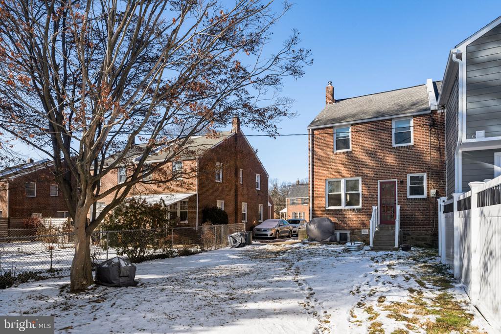 777 Clifford Ave