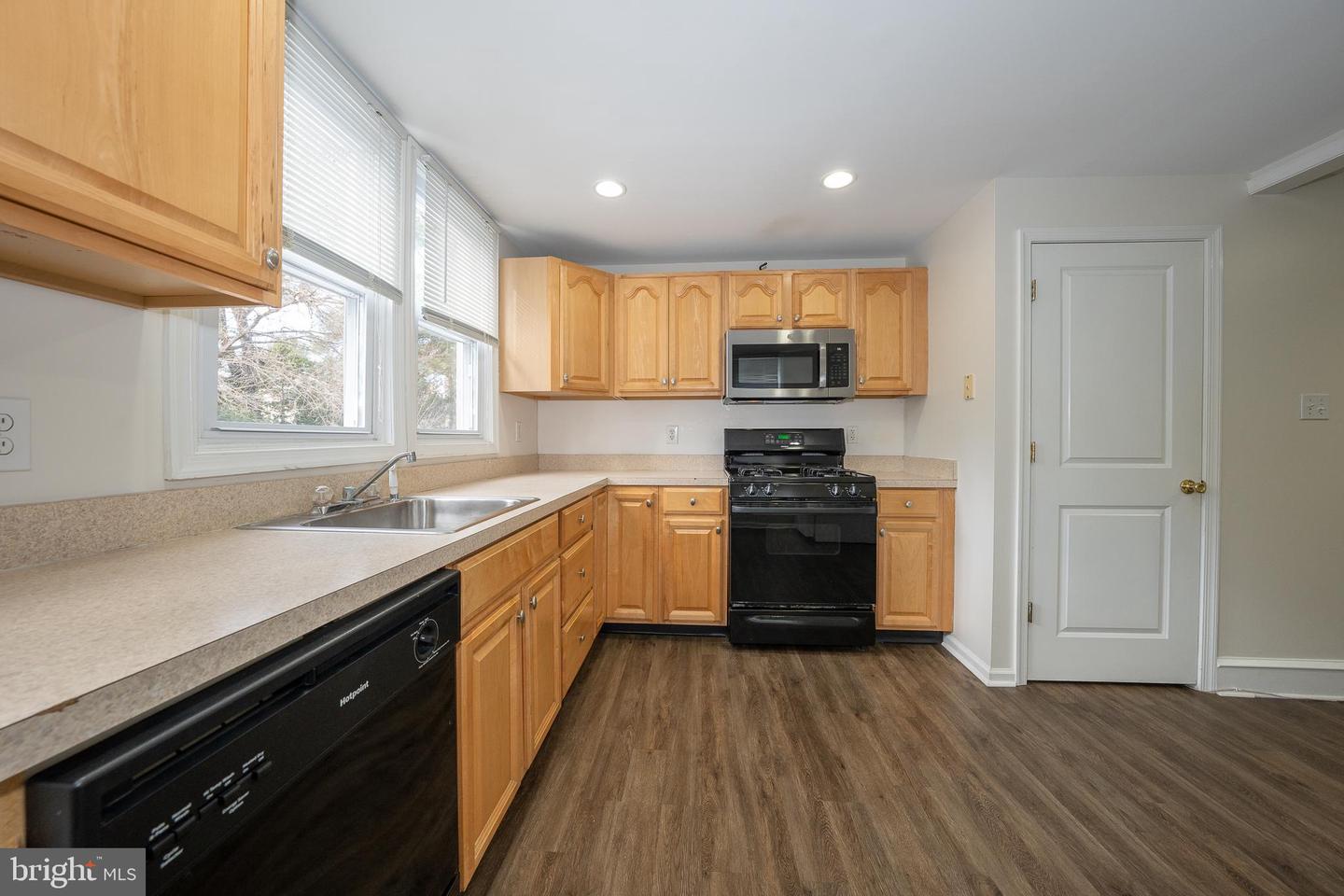 1204 County Line Rd