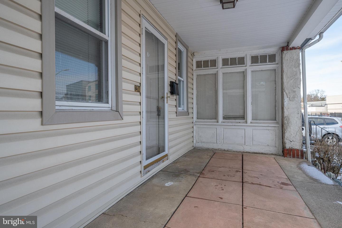 1204 County Line Rd
