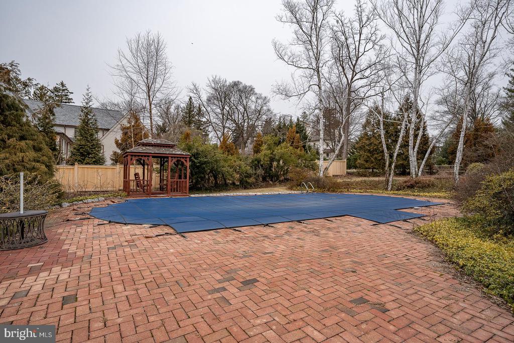 176 Abrahams Ln