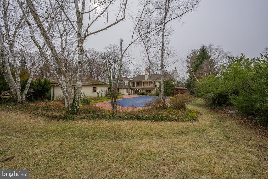 176 Abrahams Ln