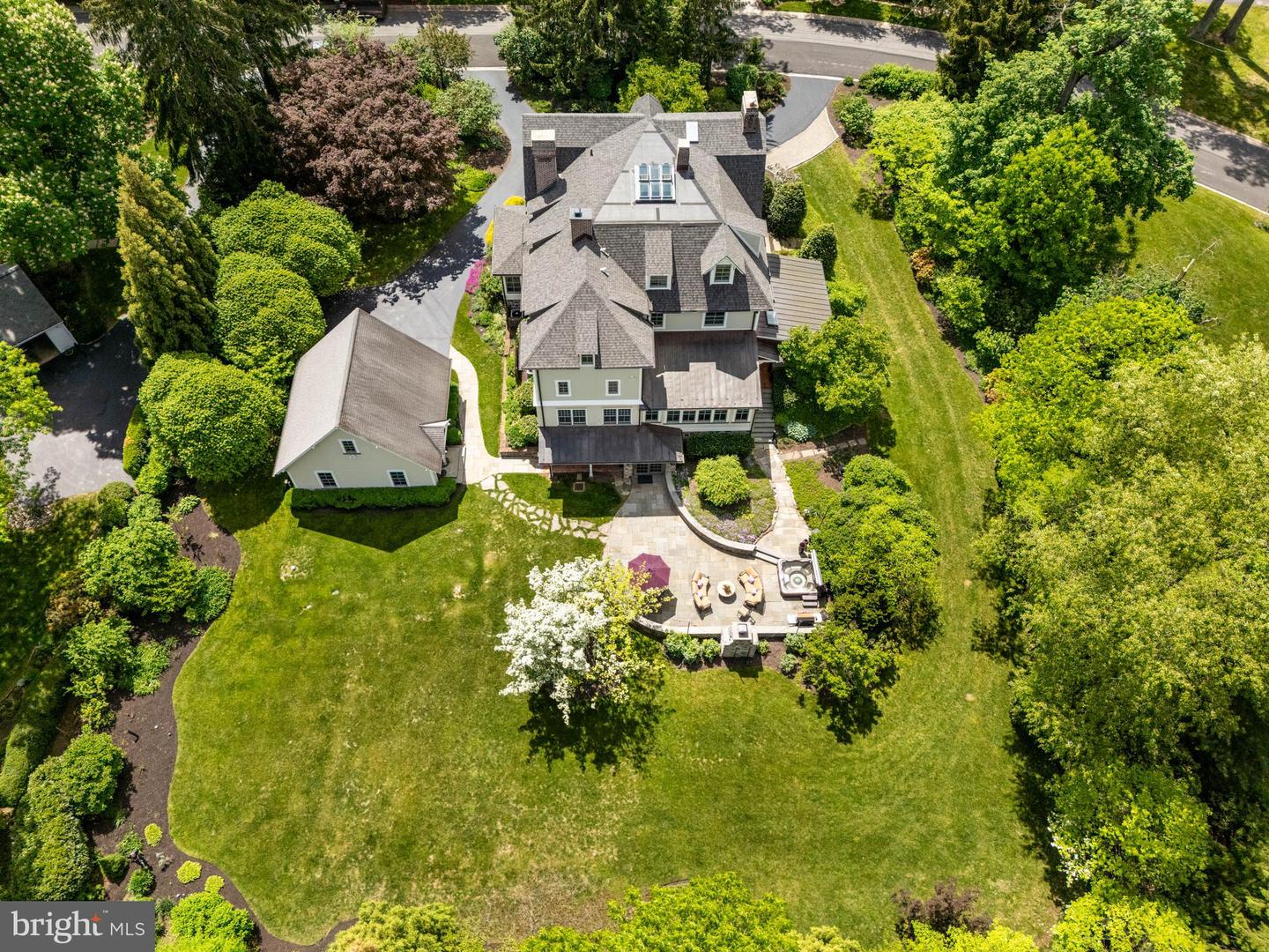 505 Montgomery Ln