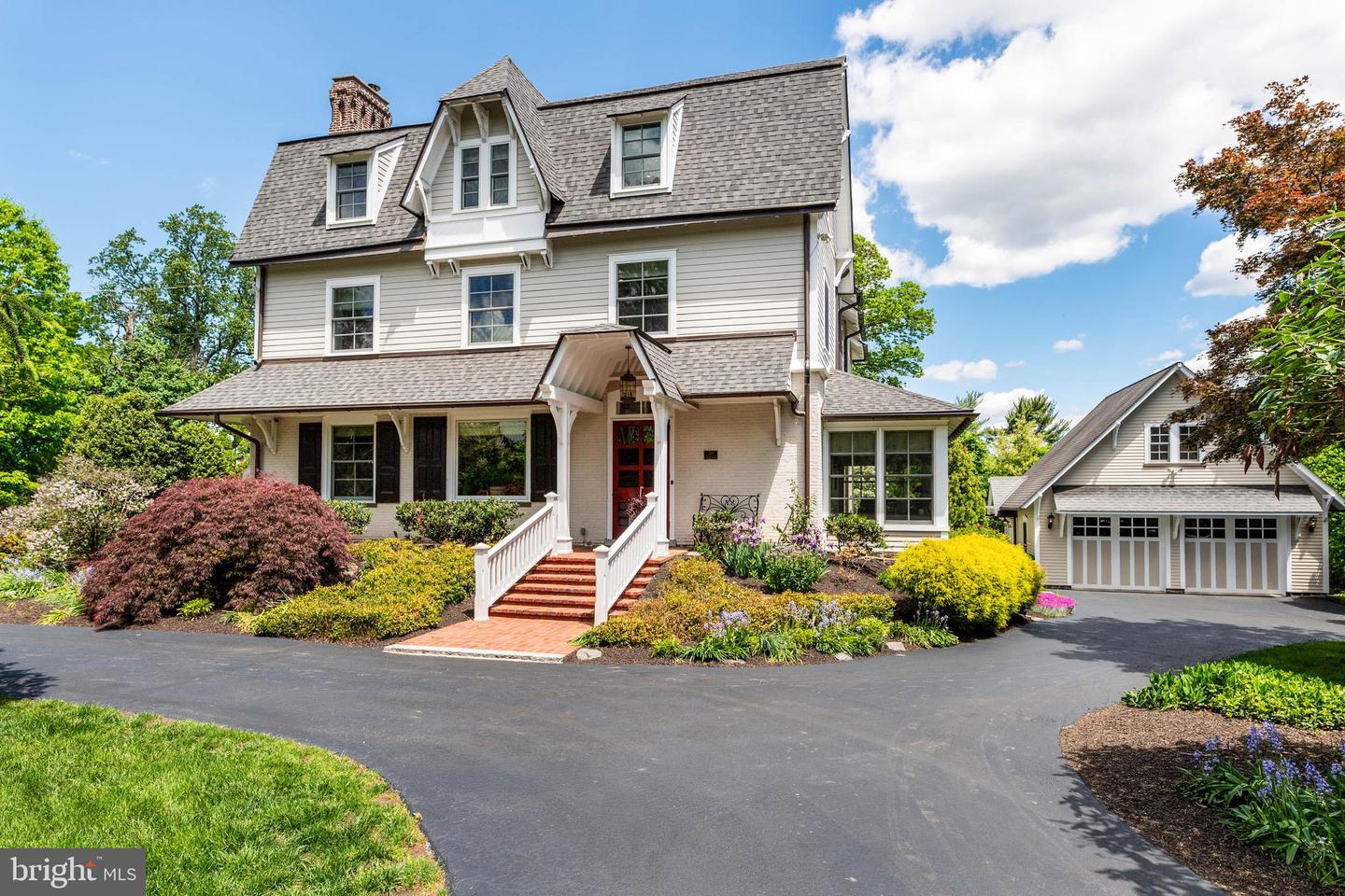 505 Montgomery Ln