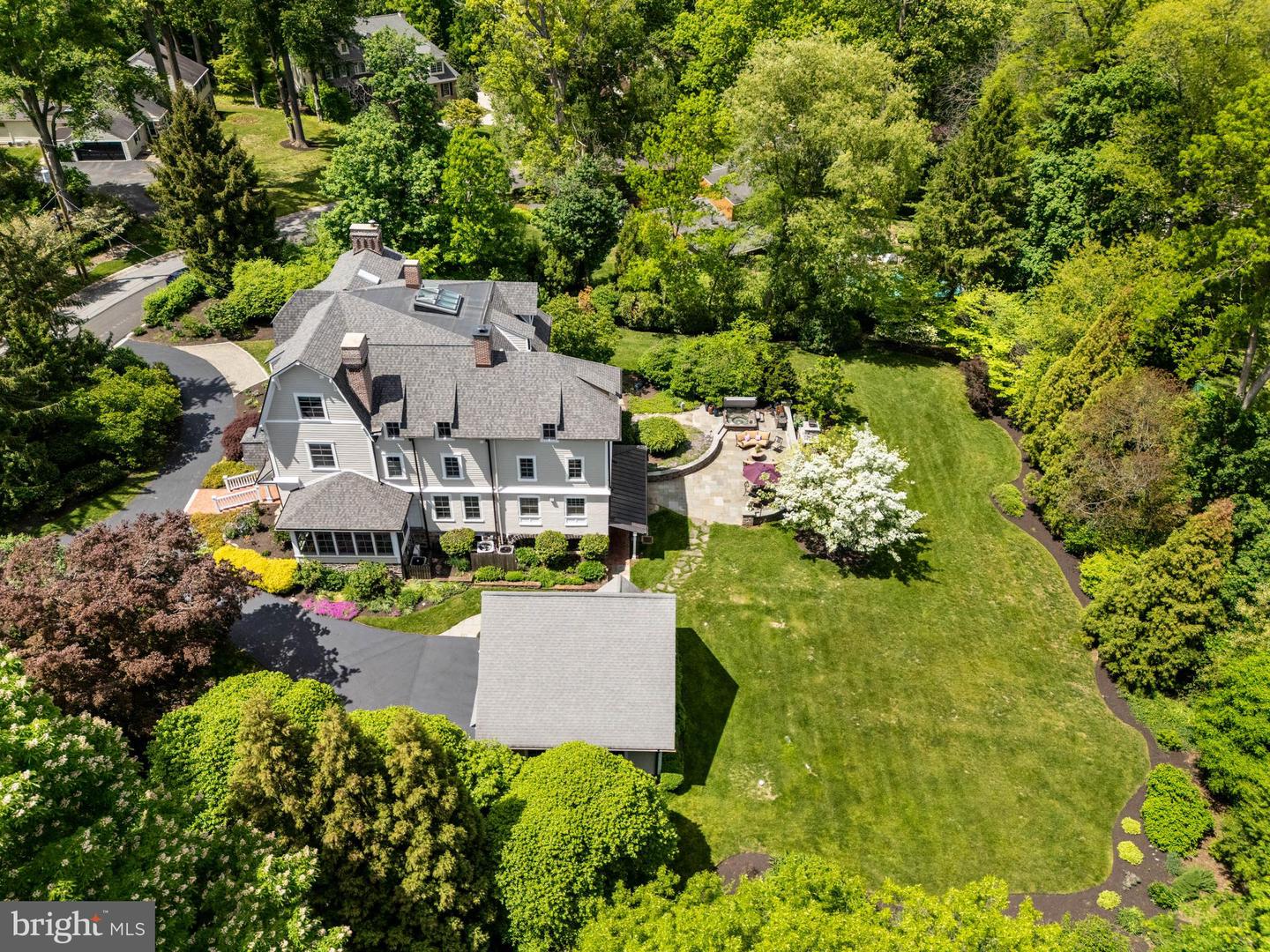 505 Montgomery Ln