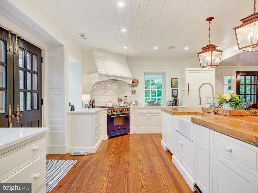7 Spring Mill Ln