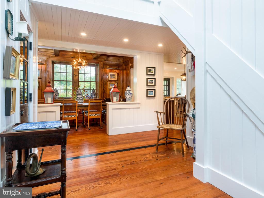 7 Spring Mill Ln
