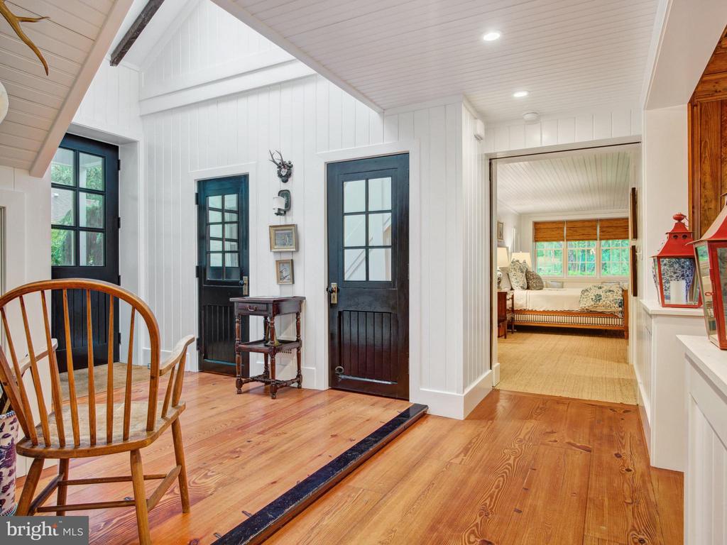 7 Spring Mill Ln