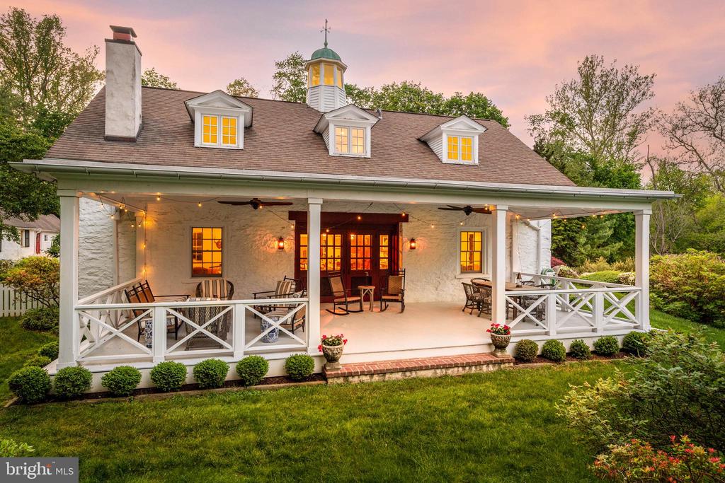 7 Spring Mill Ln
