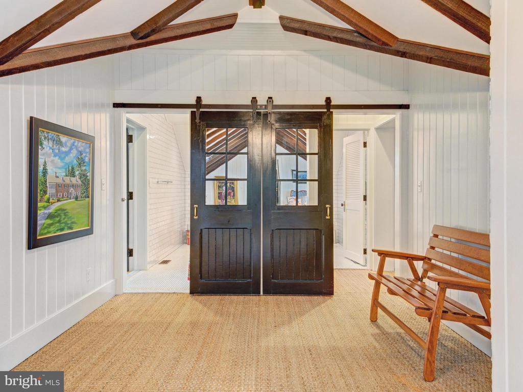 7 Spring Mill Ln