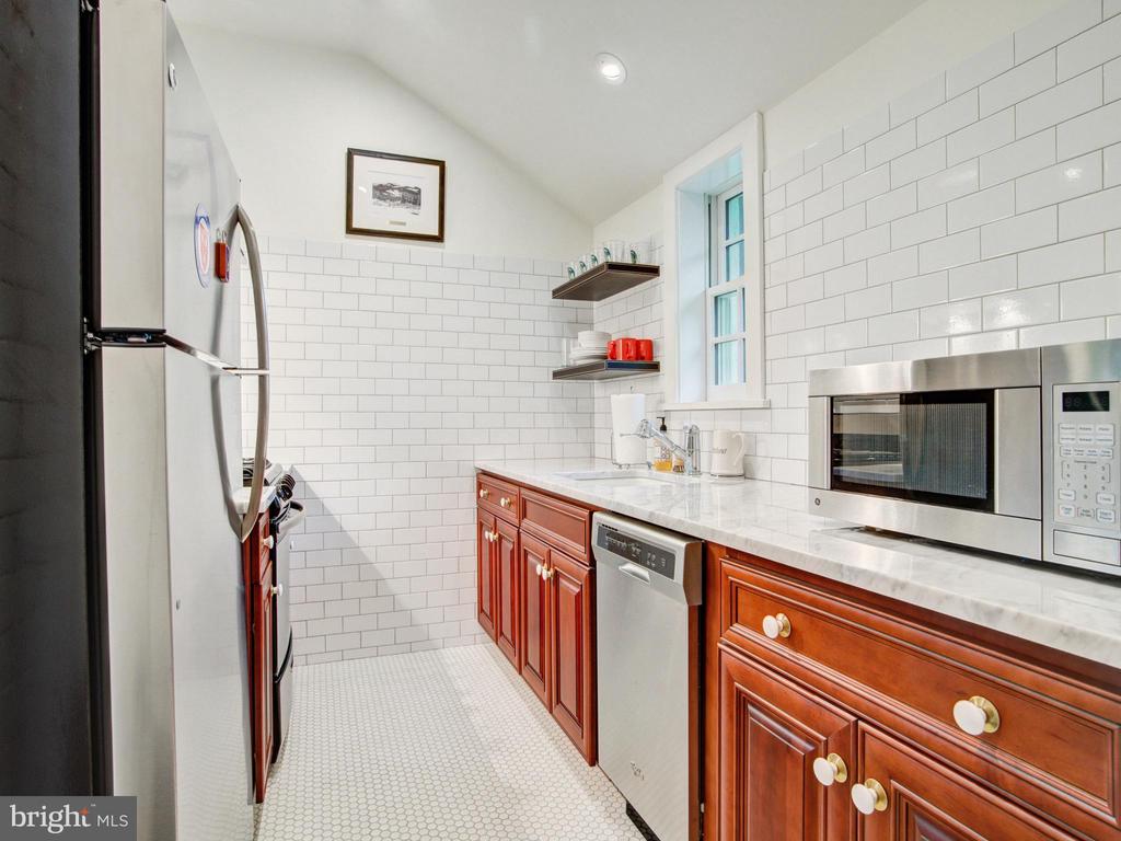 7 Spring Mill Ln
