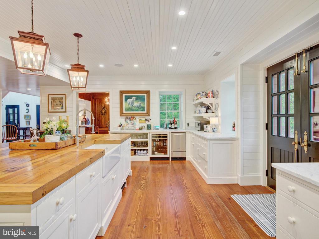 7 Spring Mill Ln
