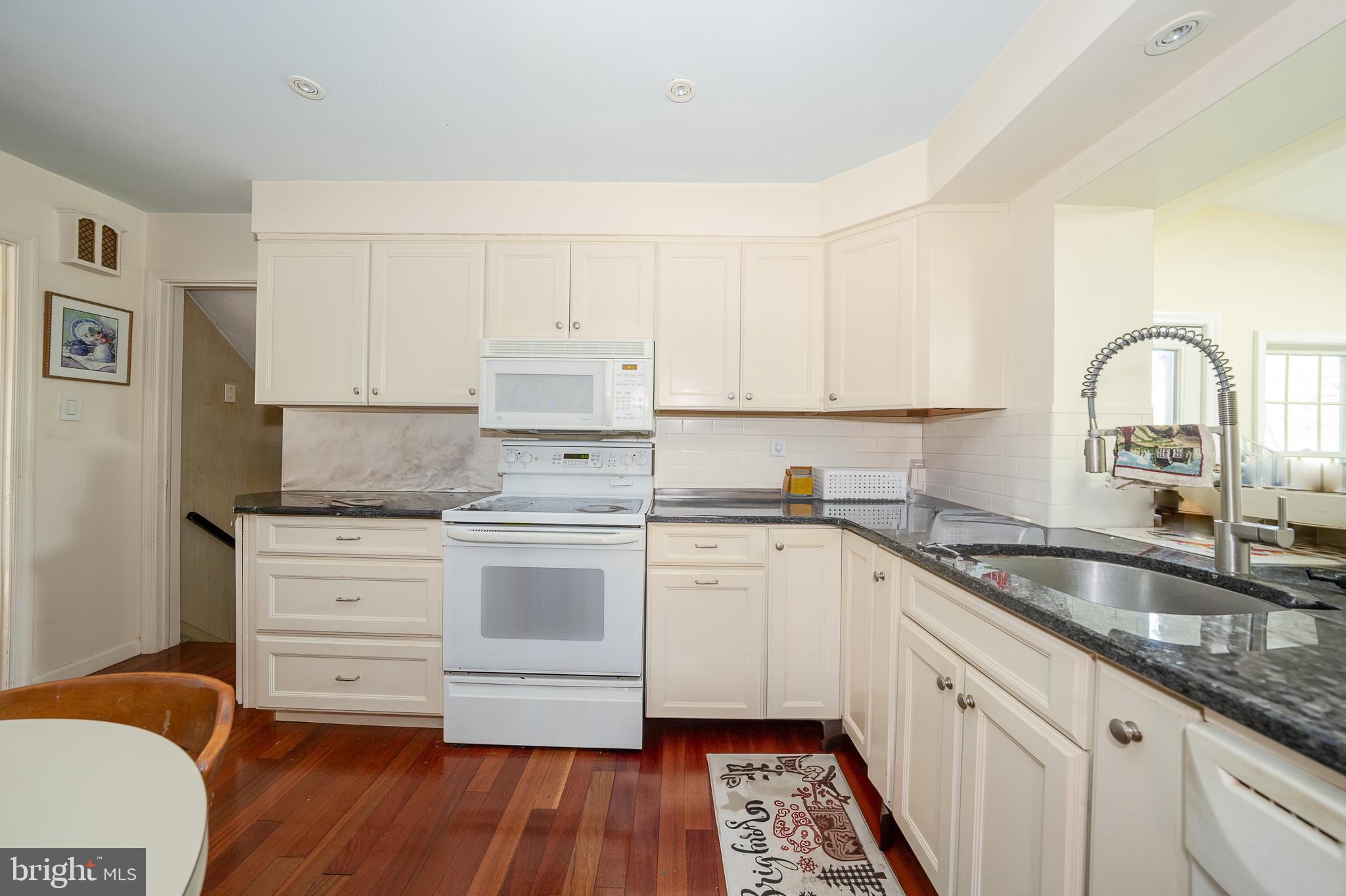 262 Lewis Rd