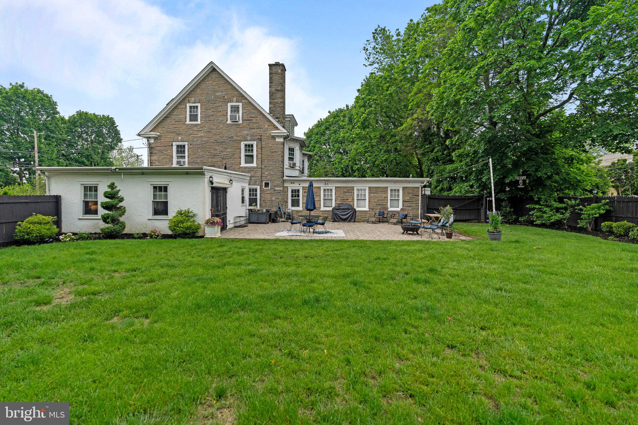 2515 Garrett Rd