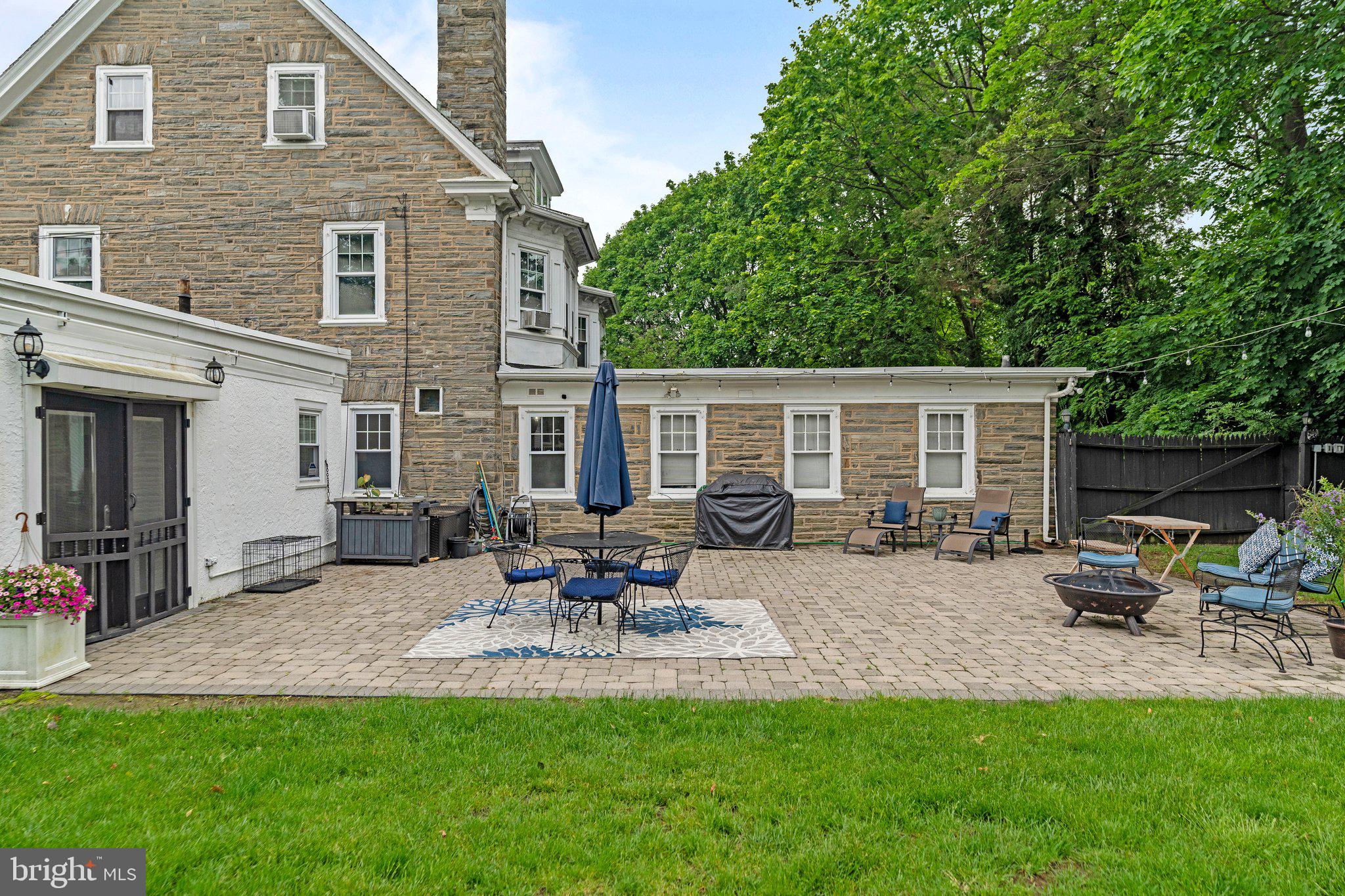 2515 Garrett Rd