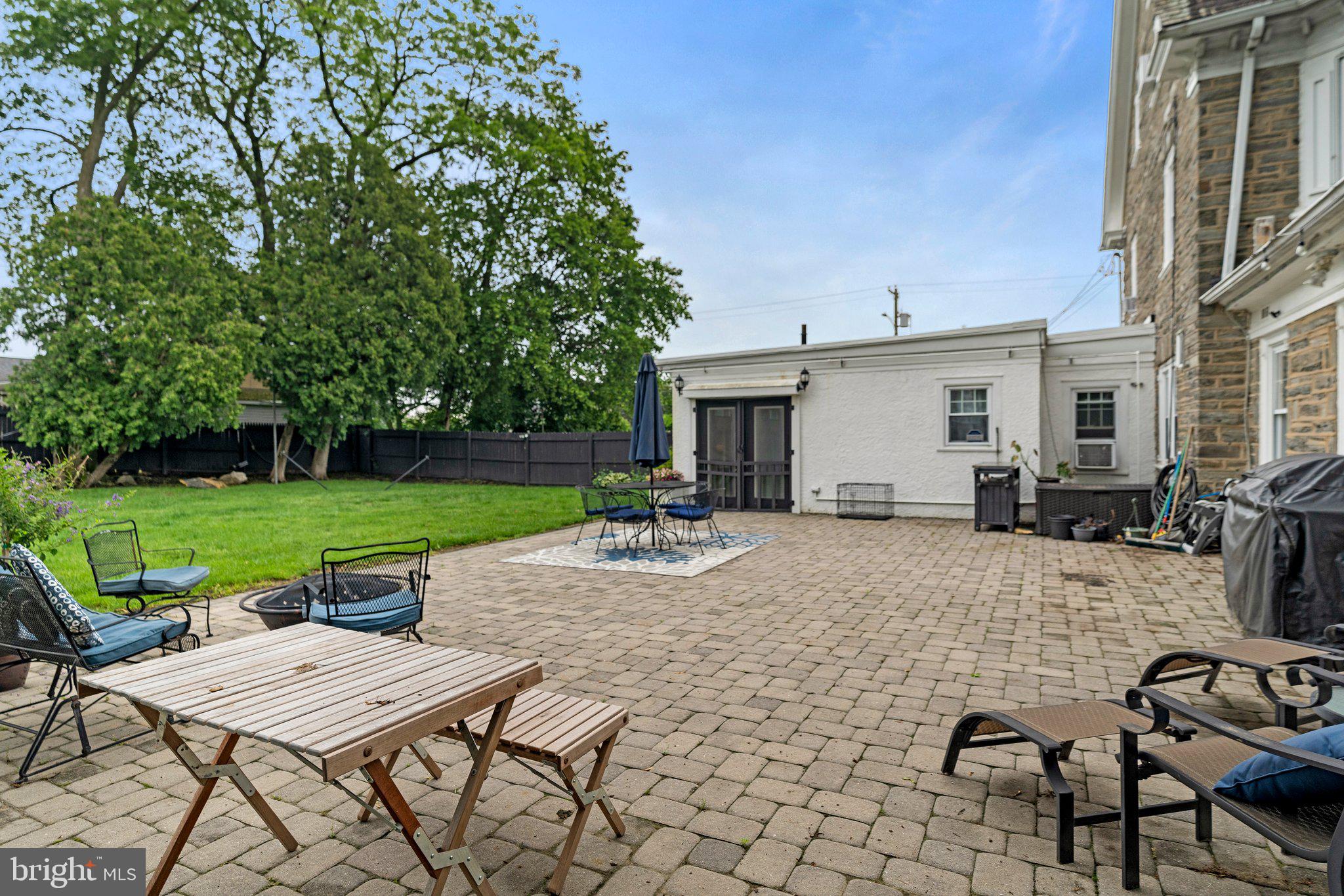 2515 Garrett Rd