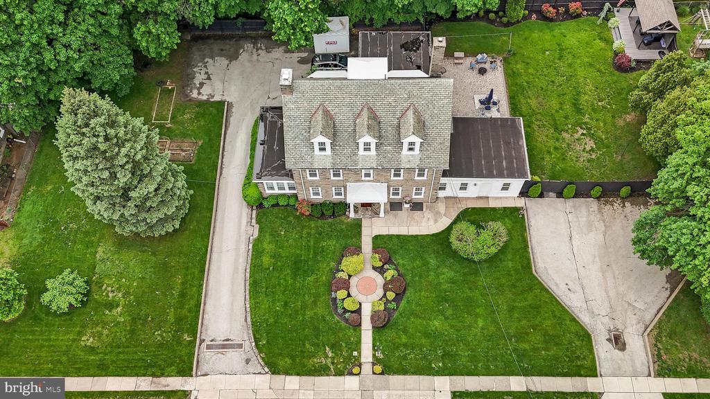 2515 Garrett Rd