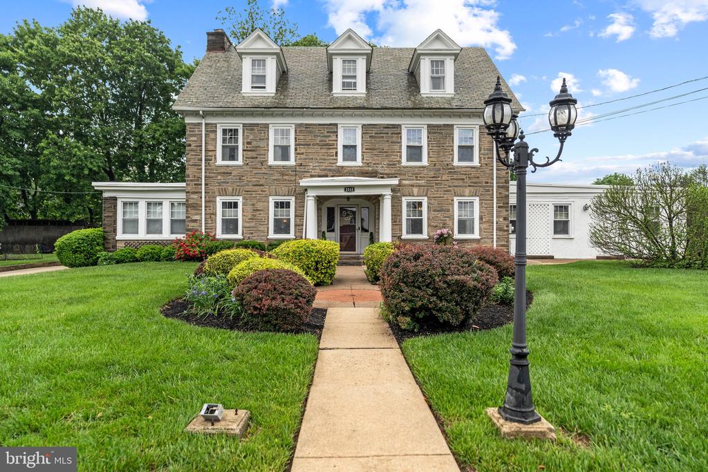 2515 Garrett Rd
