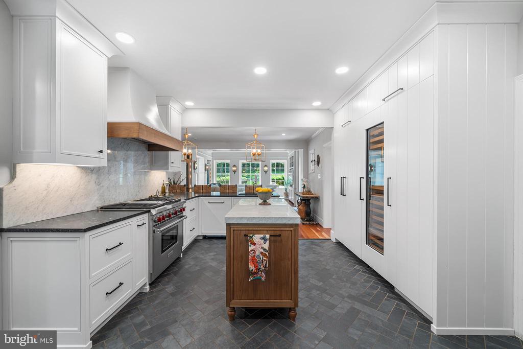 2 FAIRVIEW DRIVE