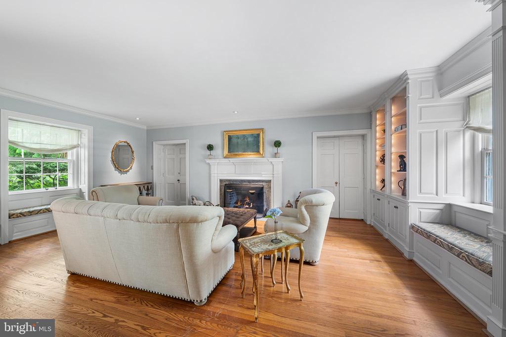 2 FAIRVIEW DRIVE
