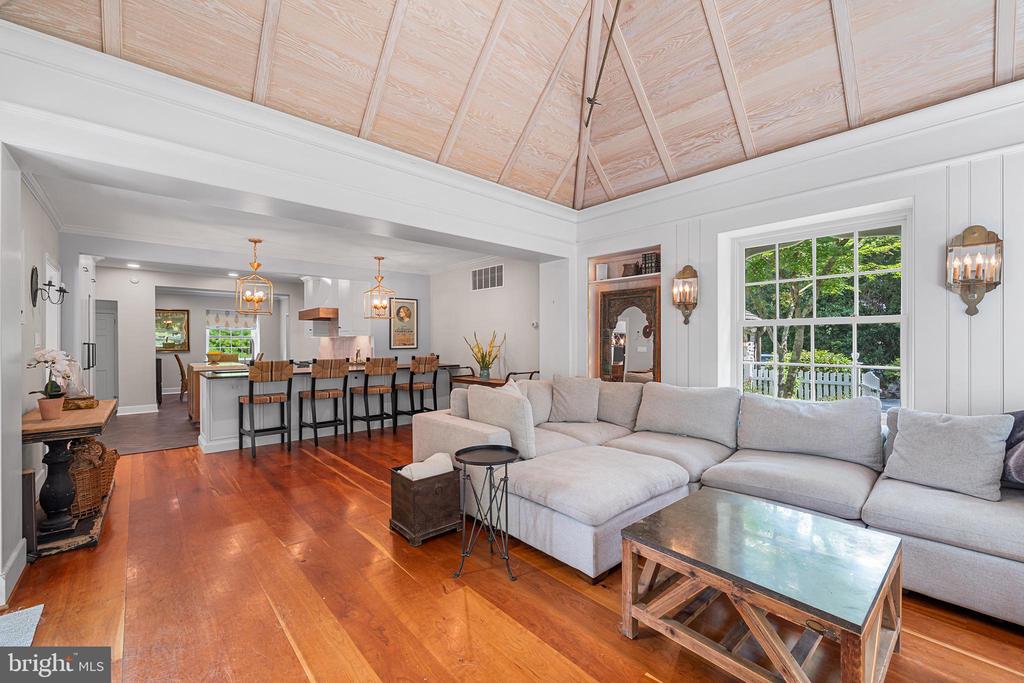 2 FAIRVIEW DRIVE