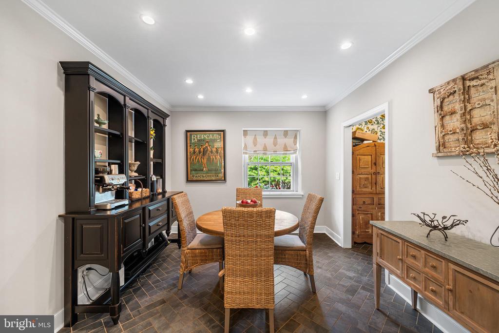 2 FAIRVIEW DRIVE
