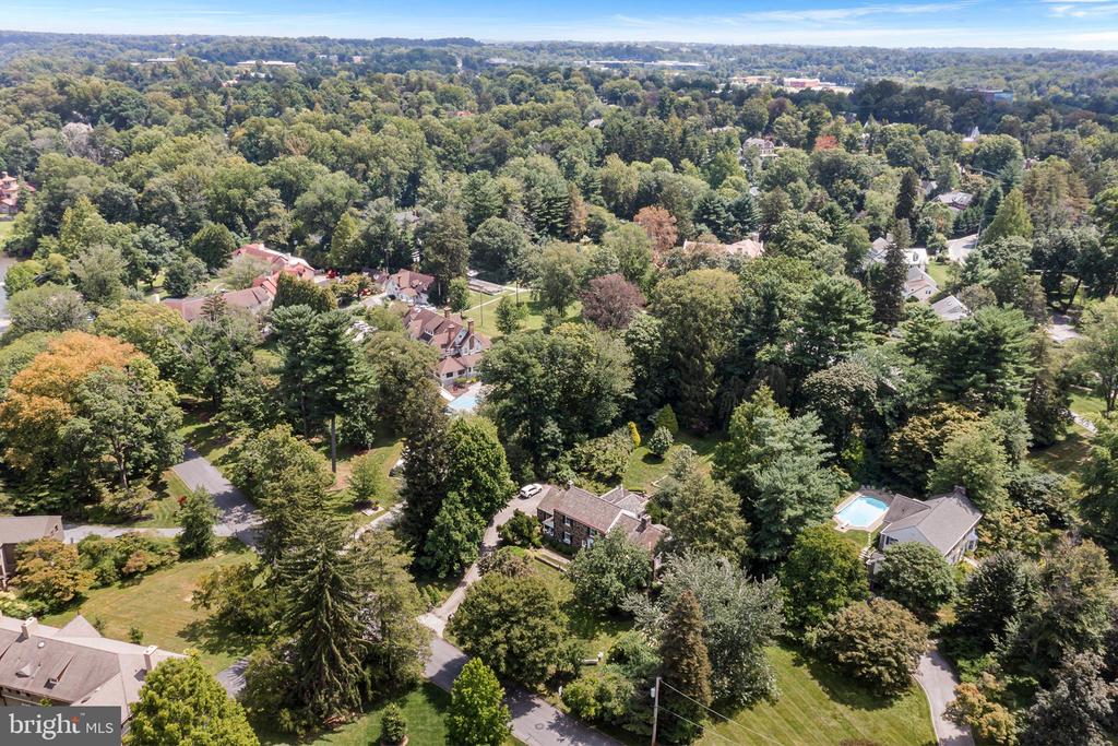 2 FAIRVIEW DRIVE
