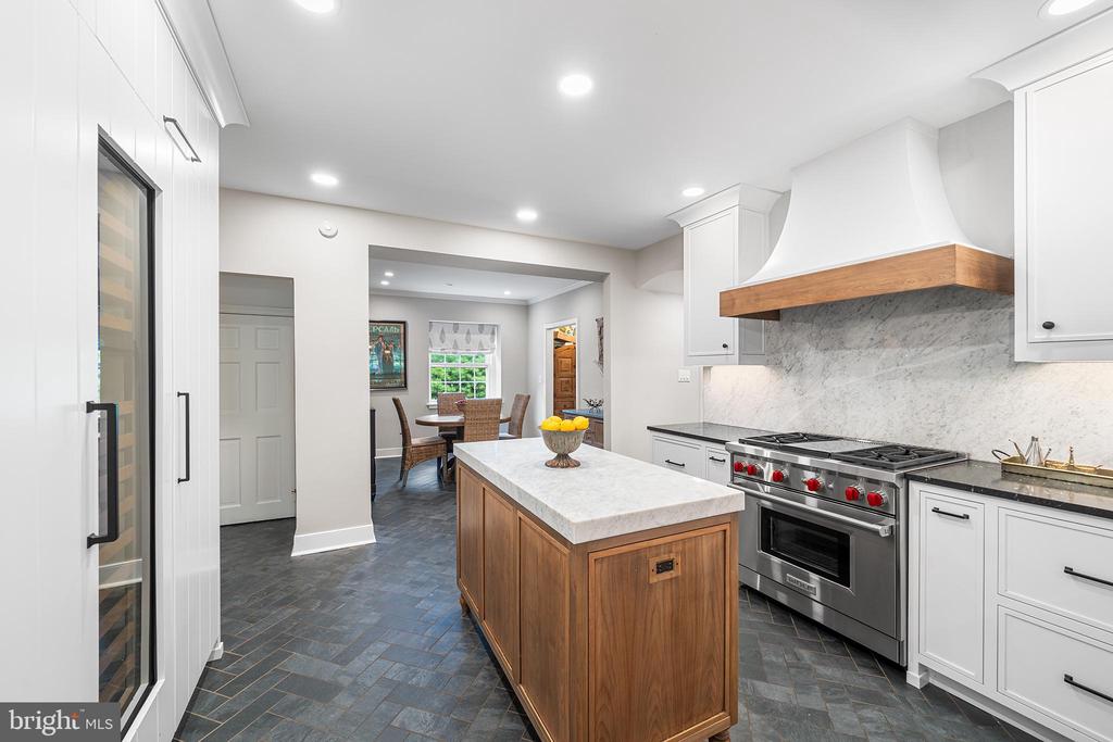 2 FAIRVIEW DRIVE