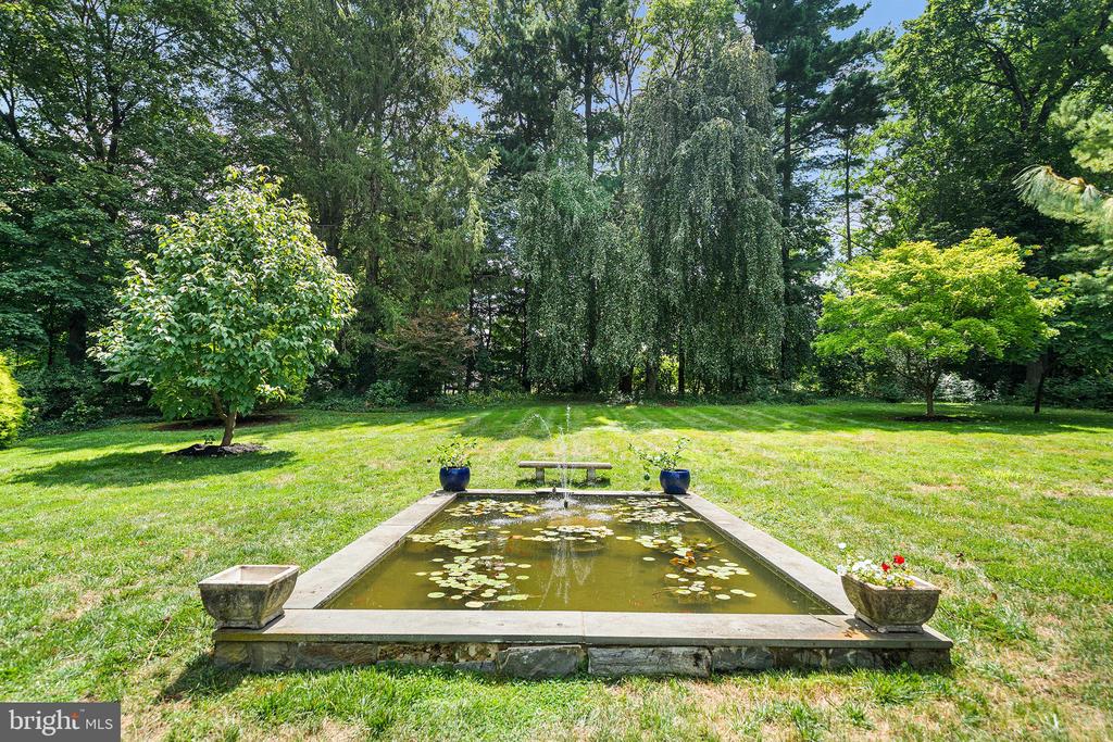 2 FAIRVIEW DRIVE