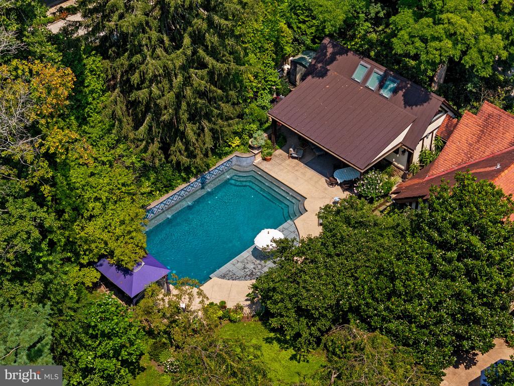 408 BARBARA LANE