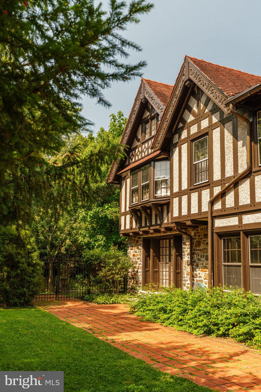 408 BARBARA LANE