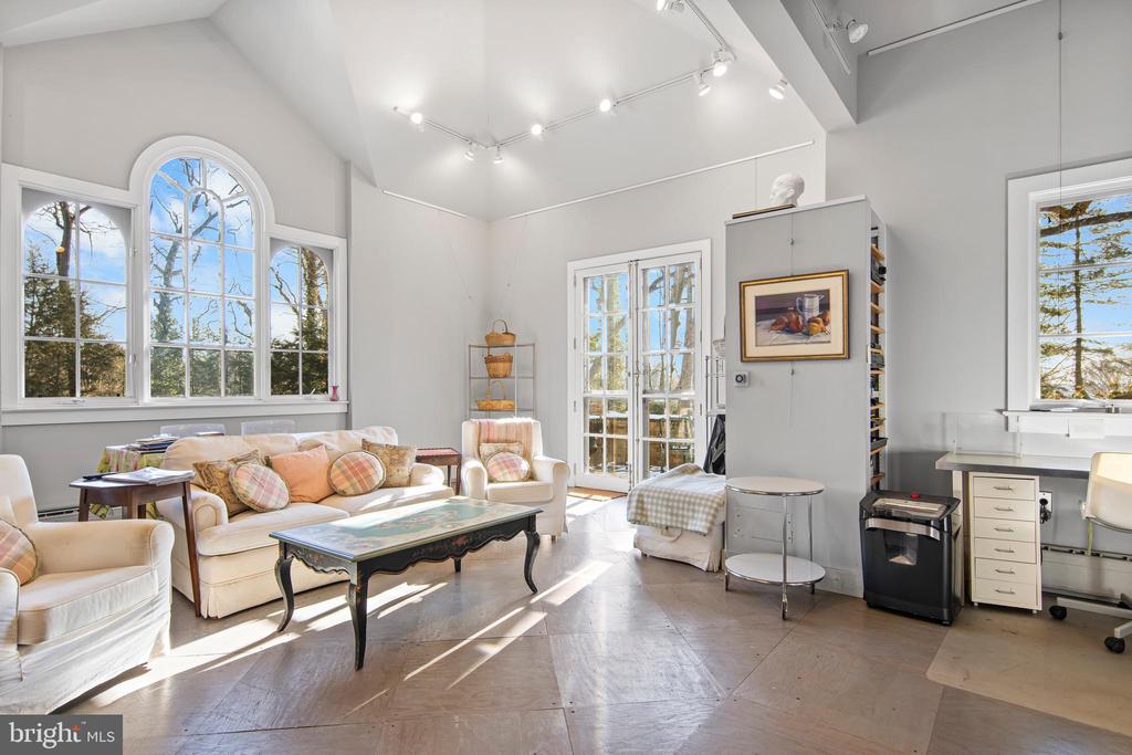 745 NEWTOWN ROAD