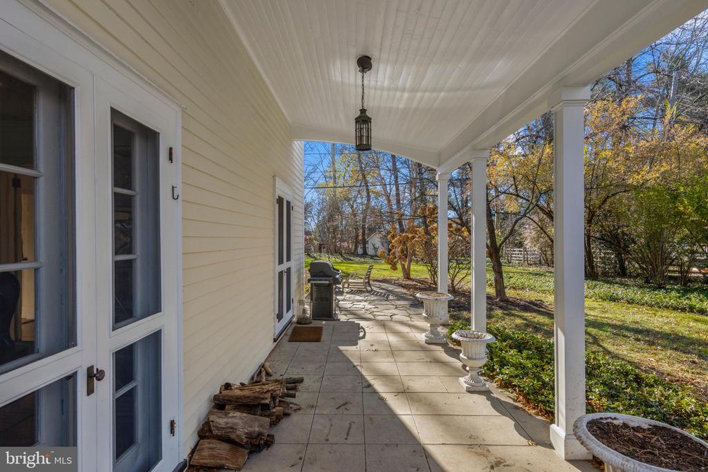 34 ALDWYN LANE
