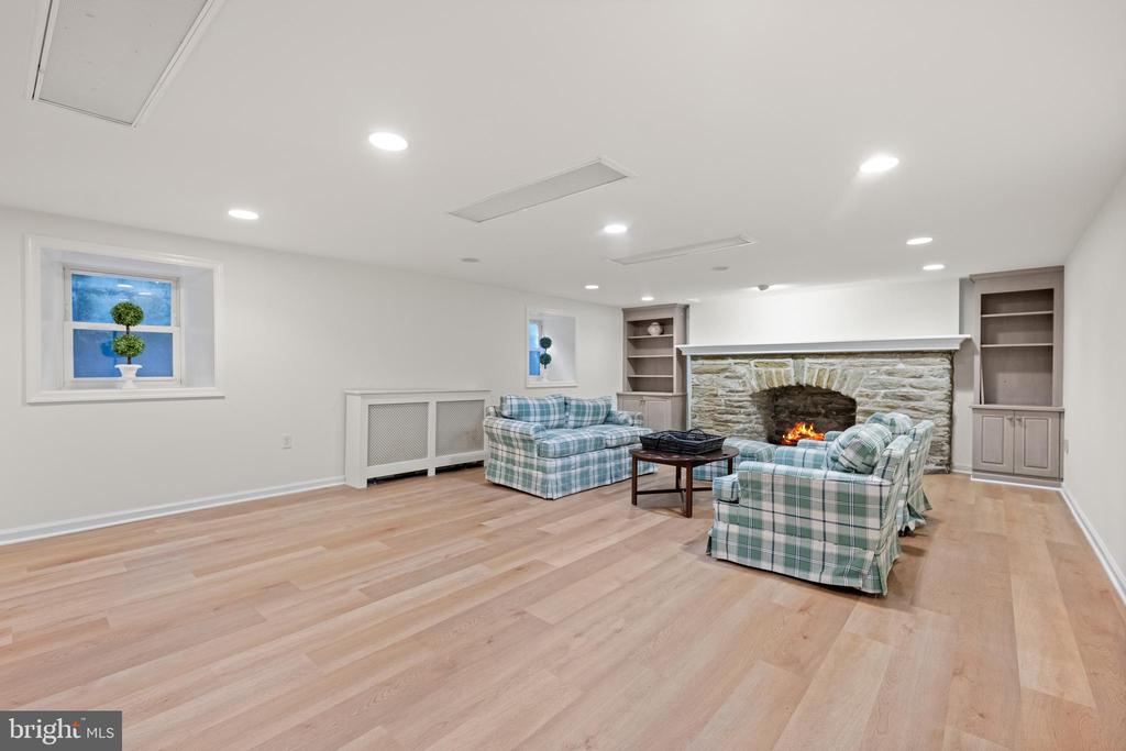 847 LESLEY ROAD