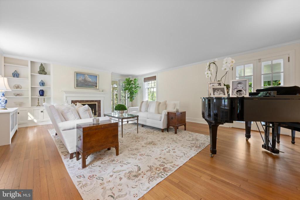 847 LESLEY ROAD