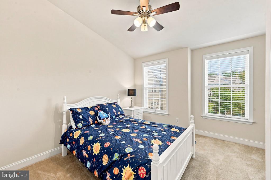 121 CORVUS CIRCLE