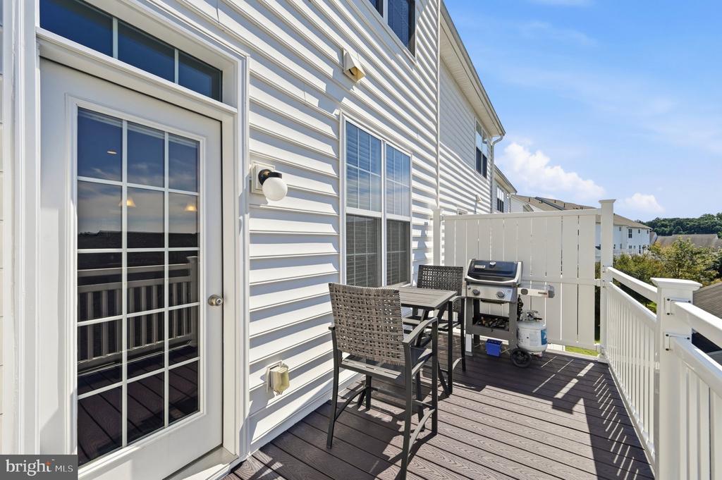 121 CORVUS CIRCLE