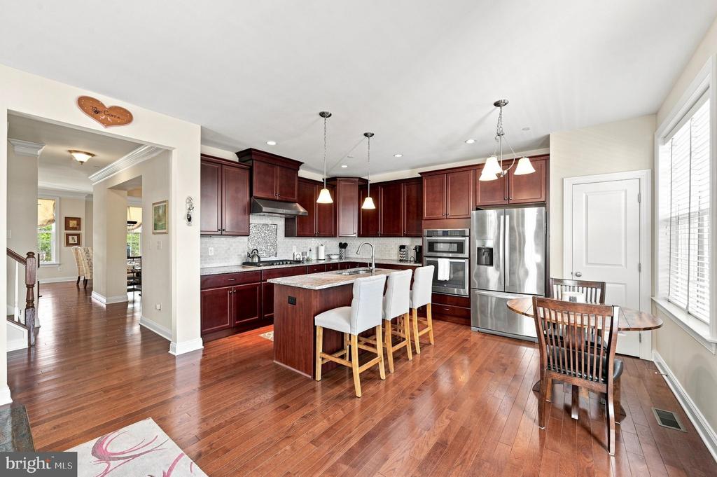 121 CORVUS CIRCLE