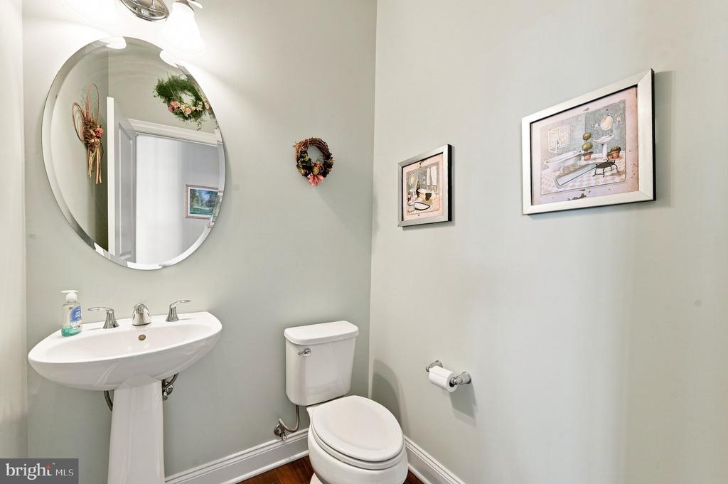 121 CORVUS CIRCLE