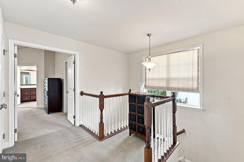 121 CORVUS CIRCLE
