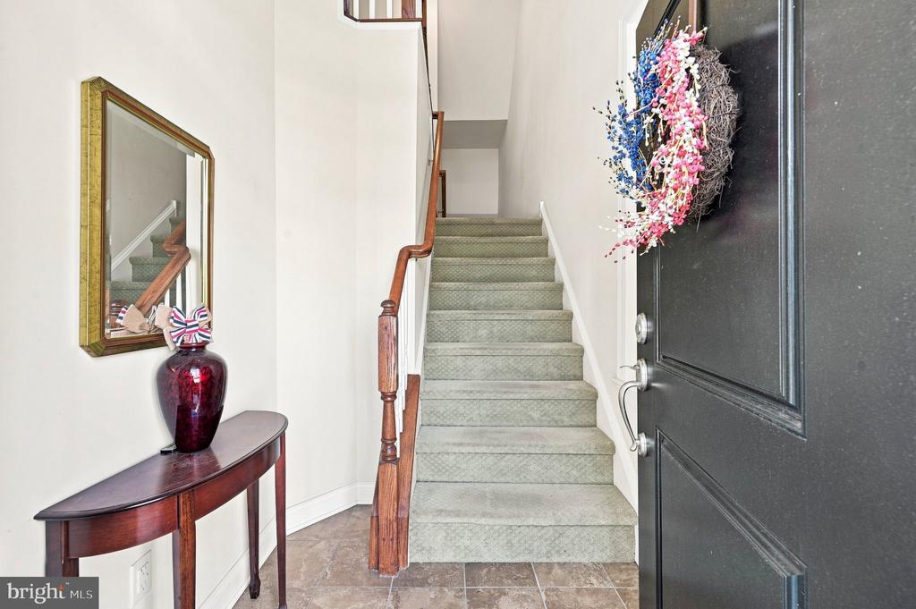 121 CORVUS CIRCLE